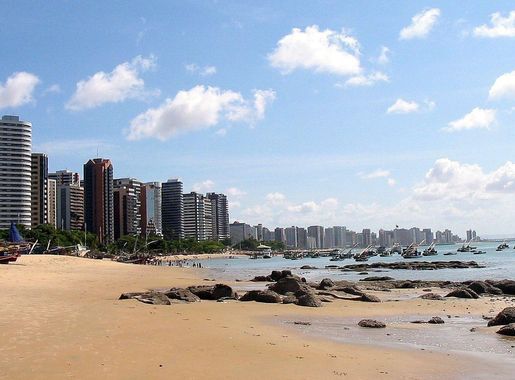 Archivo:Praia do Mucuripe.jpg - Wikipedia, la enciclopedia libre