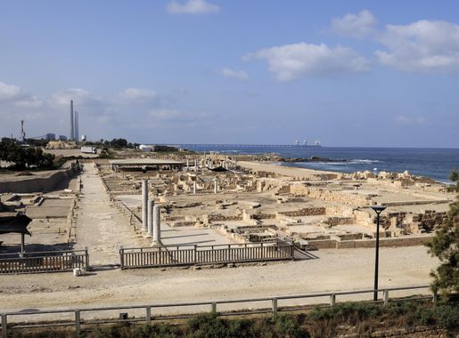 File:Caesarea maritima (DerHexer) 2011-08-02 098.jpg - Wikipedia
