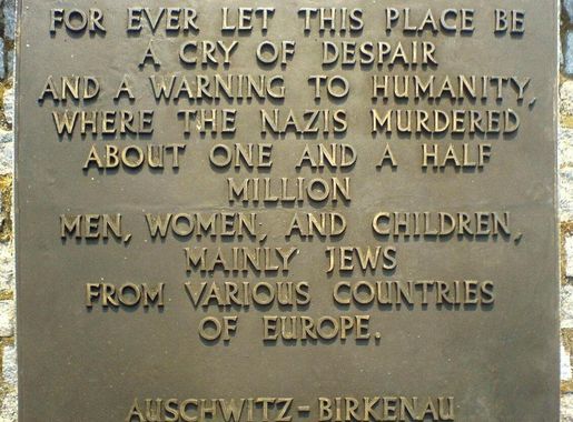 File:Auschwitz-Birkenau memorial text.JPG - Wikipedia