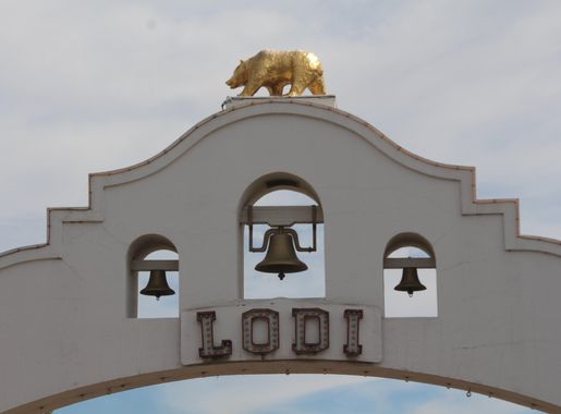 File:Lodi Arch.JPG - Wikimedia Commons