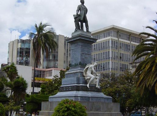 File:Ecuador Ambato MonumentJuanMontalvo.JPG - Wikimedia Commons