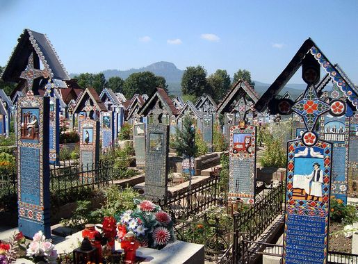 File:Merry Cemetery, Sapanta, Maramures, Romania.jpg - Wikimedia Commons