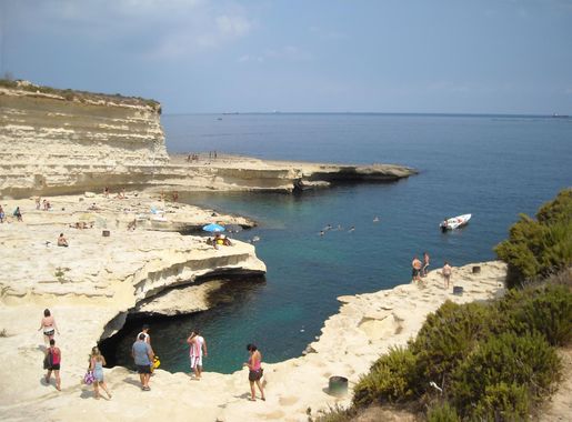 File:St. Peter's Pool, Marsaxlokk.JPG - Wikimedia Commons