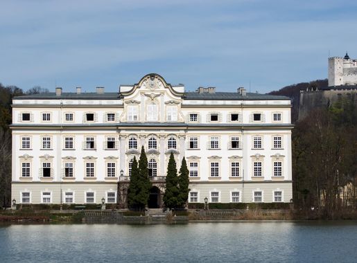 File:SchlossLeopoldskronWeier.jpg - Wikipedia