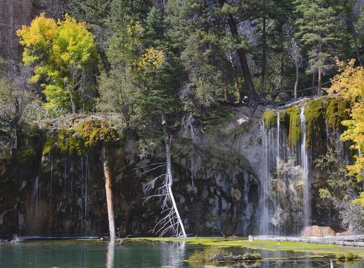 File:Hanging Lake (8012070803).jpg - Wikimedia Commons