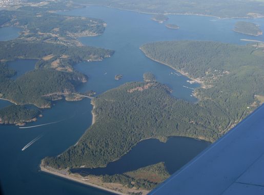 File:Deception Pass, Whidbey Island 02.jpg - Wikimedia Commons