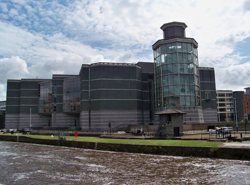 File:The Royal Armouries (rear).jpg - Wikipedia