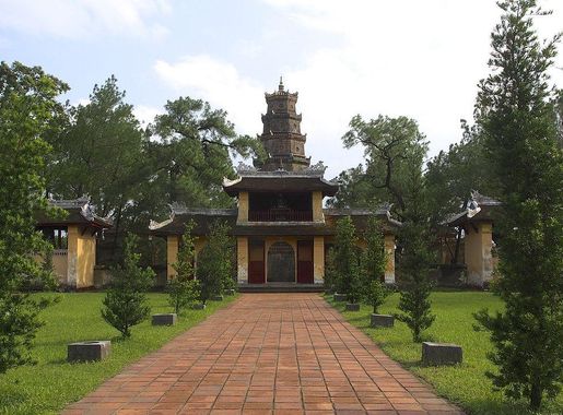 Tập tin:Thiên Mụ Pagoda Hue, Vietnam (12160353236).jpg – Wikipedia tiếng  Việt