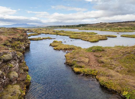 Ficheiro:Cañón Silfra, Parque Nacional de Þingvellir, Suðurland, Islandia,  2014-08-16, DD 056.JPG – Wikipédia, a enciclopédia livre