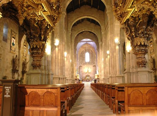 File:Catedral de Braga - Interior.JPG - Wikimedia Commons