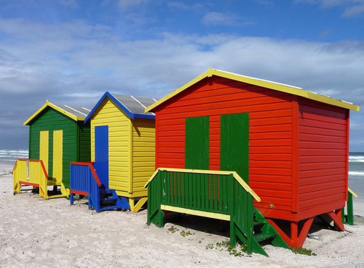 File:Muizenberg Beach Huts.JPG - Wikimedia Commons