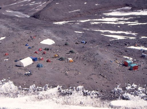 File:AconcaguaBasecamp1997.jpg - Wikimedia Commons