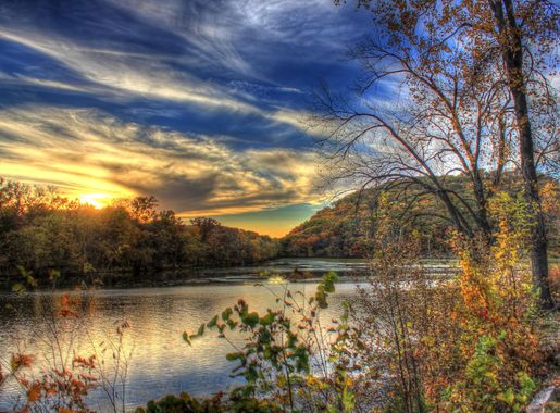 Beautiful dusk picture on the river at Perrot State Park, Wisconsin image -  Free stock photo - Public Domain photo - CC0 Images