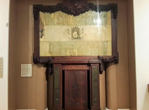 Archivo:Museo histórico provincial de Rosario (bandera antigua).jpg -  Wikipedia, la enciclopedia libre