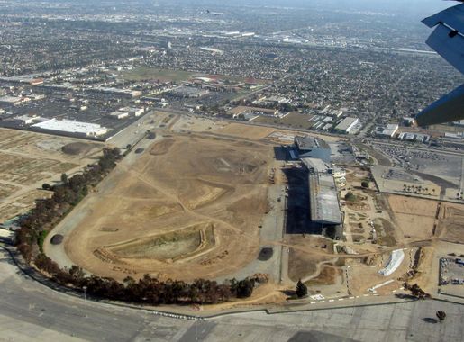 File:Futur SoFi Stadium - N607AS 737 Alaska Airlines flights PDX-LAX.jpg -  Wikimedia Commons