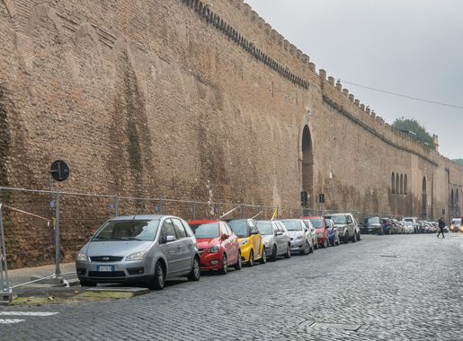 File:Passetto di Borgo in Rome (1).jpg - Wikimedia Commons