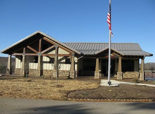 File:Usfws-visitor-center.jpg - Wikipedia