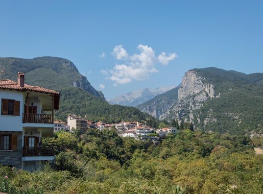File:Mount Olympus view from Litochoro, Greece (21130182896).jpg -  Wikimedia Commons