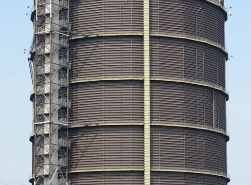 File:Gasometer Oberhausen Foto Thomas Machoczek.jpg - Wikimedia Commons