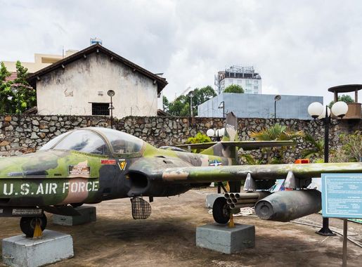 File:Bombardero A-37, Museo de los Vestigios de la Guerra de Vietnam,  Ciudad Ho Chi Minh, Vietnam, 2013-08-14, DD 01.JPG - Wikimedia Commons