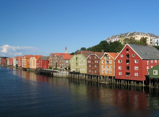 File:Bakklandet in Trondheim 3.jpg - Wikimedia Commons