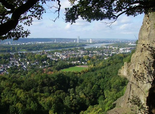 File:Oberkassel.JPG - Wikimedia Commons