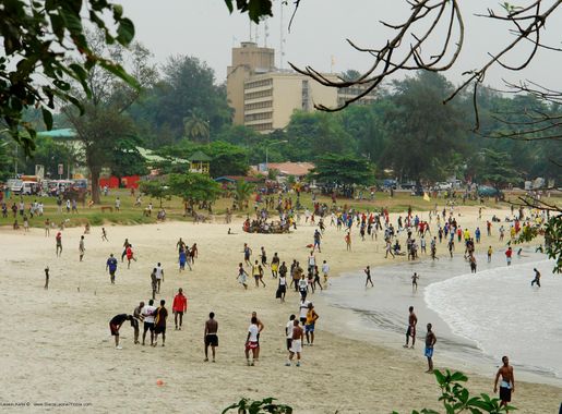 File:Lumley Beach Freetown.JPG - Wikimedia Commons
