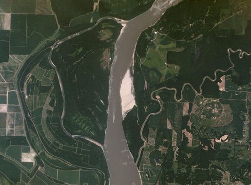 File:Mississippi River Tennessee and Arkansas Border - Planet Labs  Satellite image.jpg - Wikimedia Commons