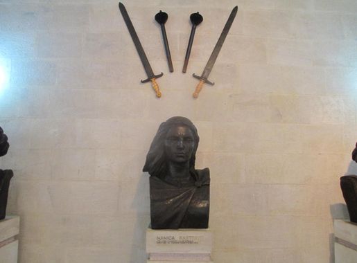 Skanderbeg Museum - Wikipedia
