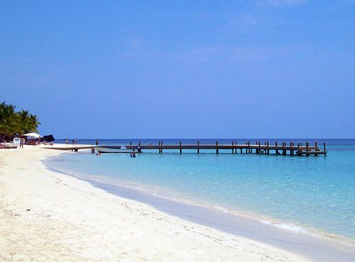 File:West Bay Beach -Roatan -Honduras-23May2009-d.jpg - Wikimedia Commons