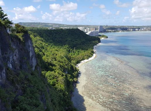 File:Puntan Dos Amantes (Two Lovers Point) in Guam in June 2017.jpg -  Wikimedia Commons