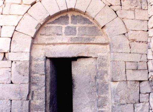 File:Stone door - Desert castle - Jordan.jpeg - Wikimedia Commons