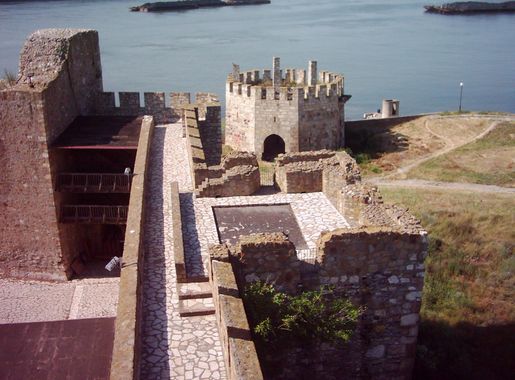 Датотека:Smederevo tvrdjava spolja3.JPG — Википедија