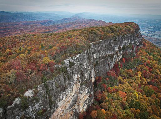 File:White Rocks near Sand Cave and the Cumberland Gap.jpg - Wikimedia  Commons