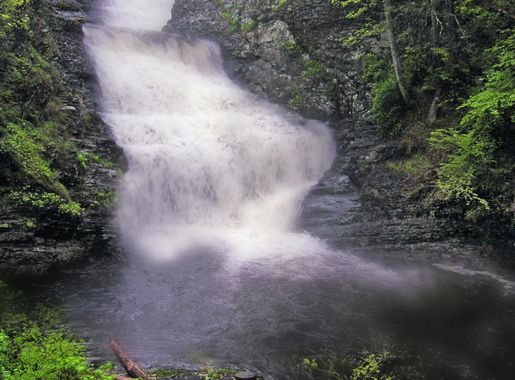 File:Raymondskill Falls.jpg - Wikimedia Commons