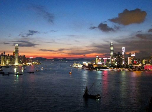 File:HK Harbour at Dusk 20110805.jpg - Wikimedia Commons