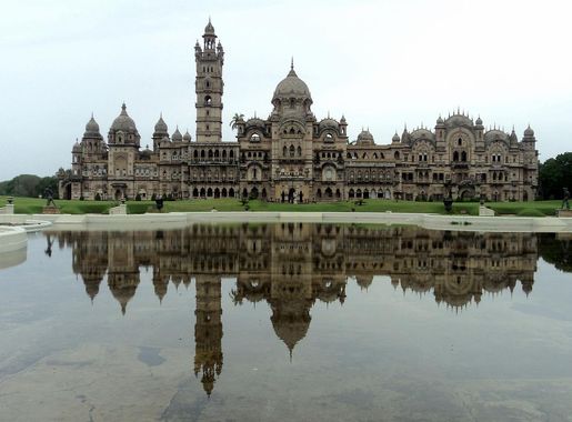 File:Laxmi Vilas Palace (Maratha Palace), Vadodara.JPG - Wikimedia Commons