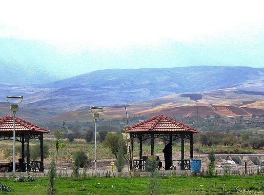 File:Fadak Garden and South Borujerd view.jpg - Wikimedia Commons