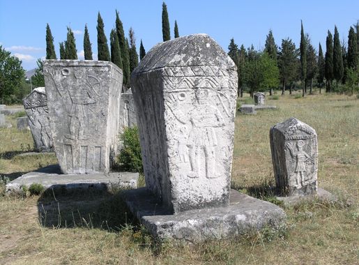 Datoteka:BiH, Radimlja necropolis 2.jpg - Wikipedia