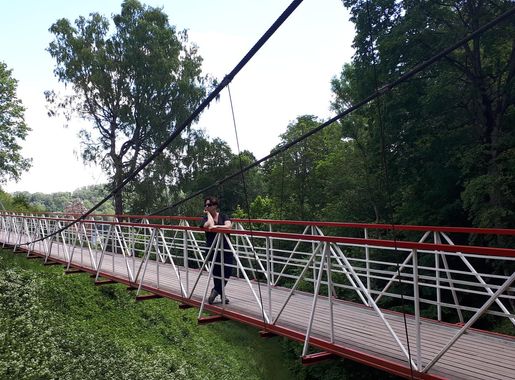 File:Suspension bridge Viljandi.jpg - Wikimedia Commons