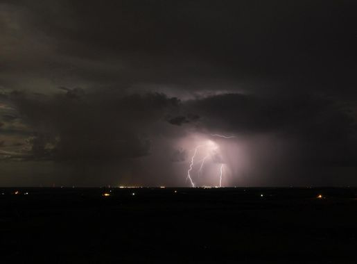 File:Lightning strike near Marquette, Kansas 1.JPG - Wikimedia Commons