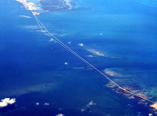 File:Seven Mile Bridge (3).jpg - Wikimedia Commons