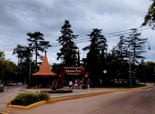 File:Villa General Belgrano park.jpg - Wikimedia Commons