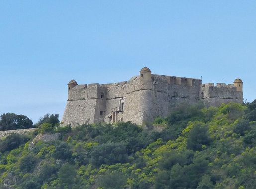 File:Fort-du-Mont-Alban-Nice-printemps.JPG - Wikimedia Commons