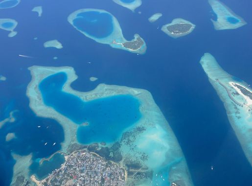 دوتنه:Guriadhoo-2019-aerial-view-Luka-Peternel.jpg - ويکيپېډيا