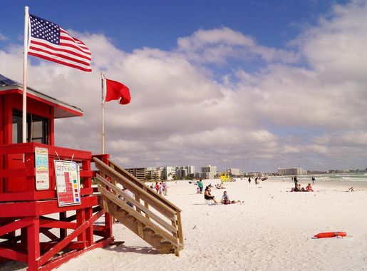 File:Red Lifeguard Stand at Siesta Key Beach.jpg - Wikipedia