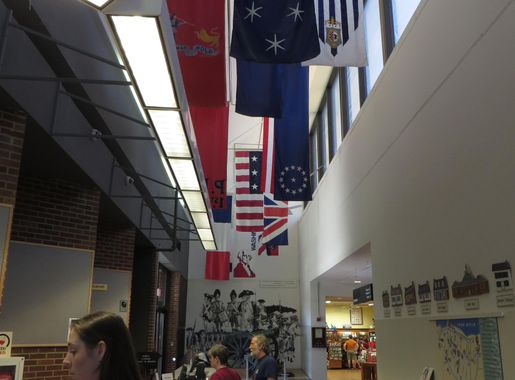 File:Yorktown Victory Center, Yorktown Battlefield, Colonial National  Historic Site, Yorktown, Virginia (14402768726).jpg - Wikimedia Commons