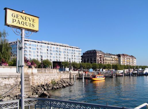 File:Geneve Quai du Mont-Blanc PICT4557.JPG - Wikimedia Commons