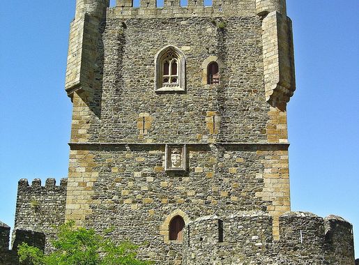 File:Castelo de Bragança - Portugal (12227459413).jpg - Wikimedia Commons