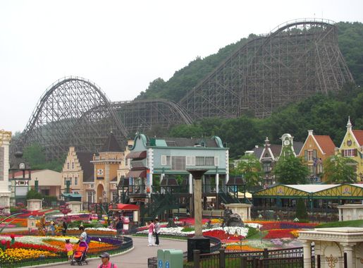 File:T Express Everland Resort.jpg - Wikimedia Commons